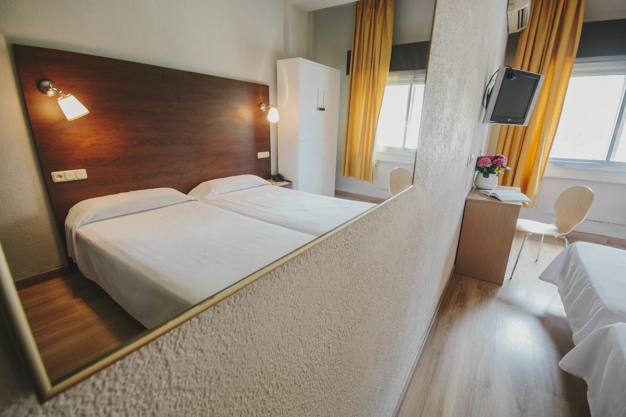 Hotel Embajador 2*