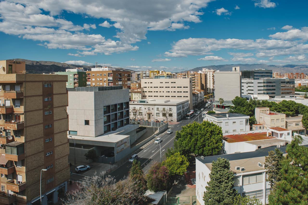 Embajador 2*